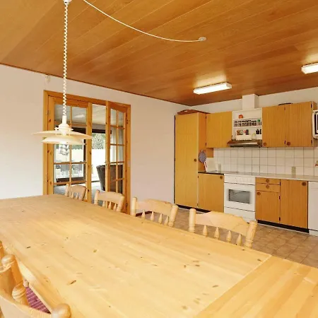 Three-bedroom Holiday In Bindslev 6 Kandestederne
